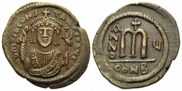 SB430 Tiberius II Constantine. Follis. Constantinople