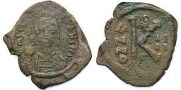 SB433 Tiberius II Constantine. Half follis (20 nummi). Constantinople