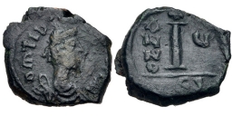 SB439A Tiberius II Constantine. Decanummium (10 nummi). Thessalonica