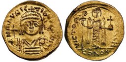 SB477 Maurice Tiberius. Solidus. Constantinople