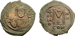 SB495 Maurice Tiberius. Follis. Constantinople
