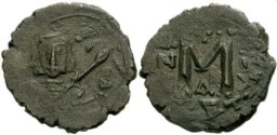 SB1366 Tiberius III Apsimar. Follis. Constantinople